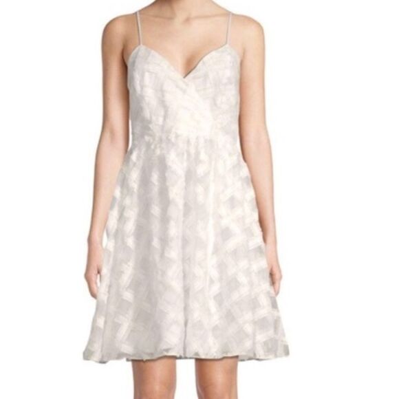 🧡 Zac Posen Little White Dress NWT and so stunning! - Picture 1 of 12